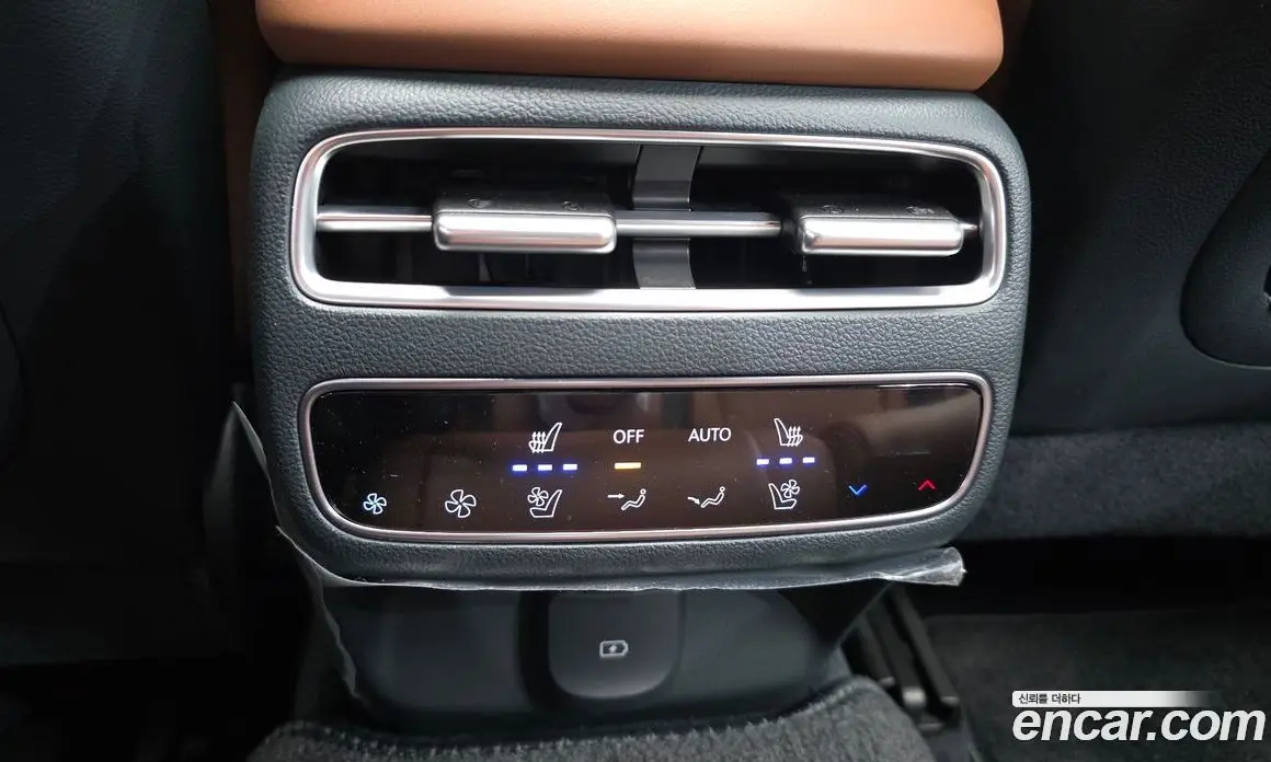 Genesis GV70 2025 2.5 автомат (гидро), фото 20