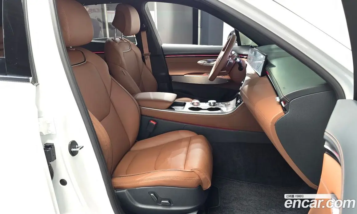 Genesis GV70 2025 2.5 автомат (гидро), фото 16