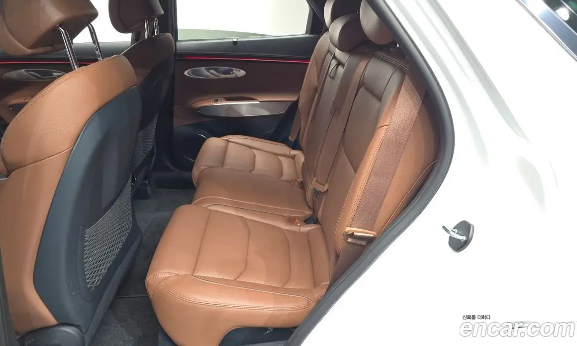Genesis GV70 2025 2.5 автомат (гидро), фото 17