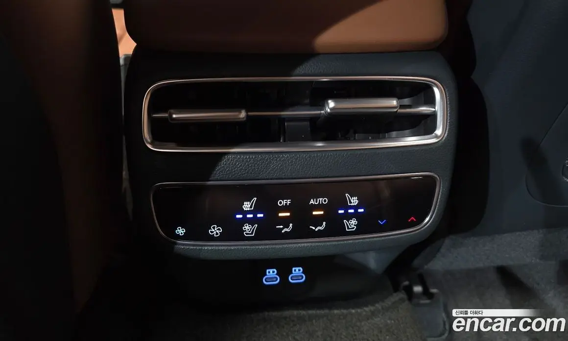 Genesis GV70 2025 2.5 автомат (гидро), фото 30