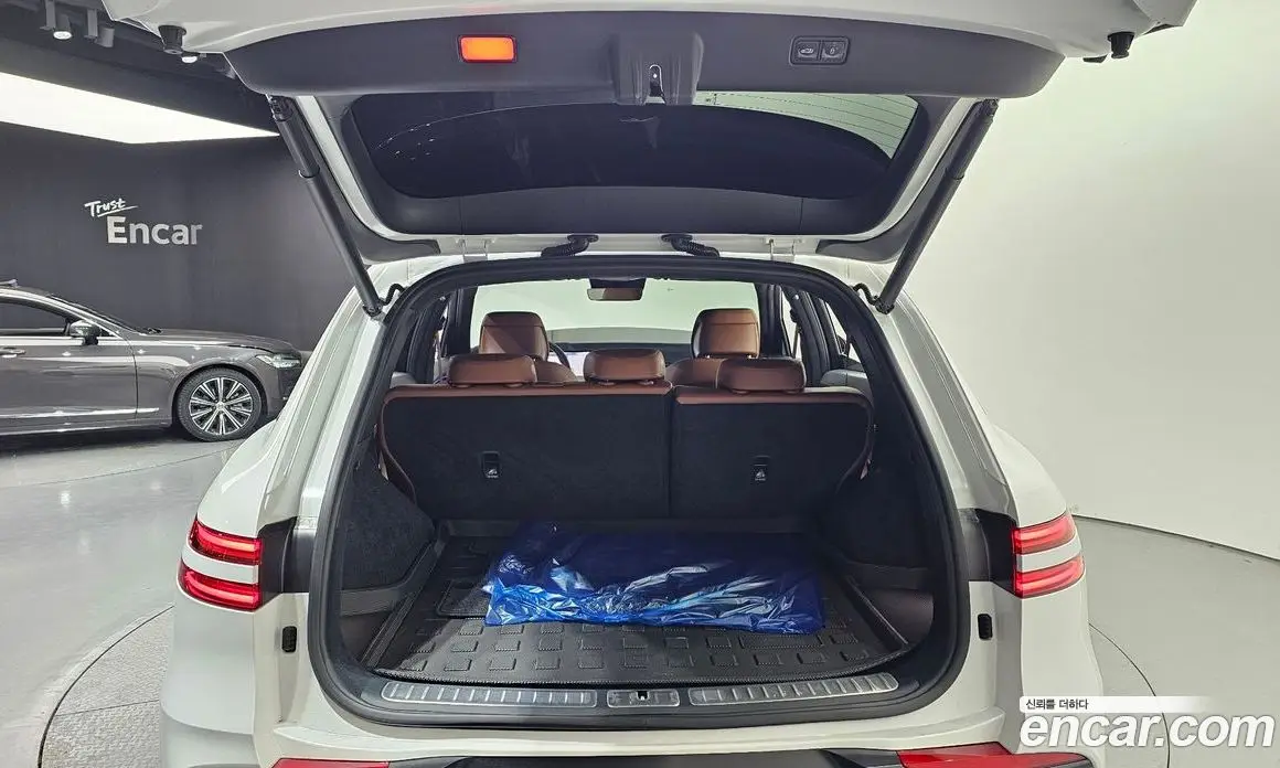 Genesis GV70 2025 2.5 автомат (гидро), фото 25