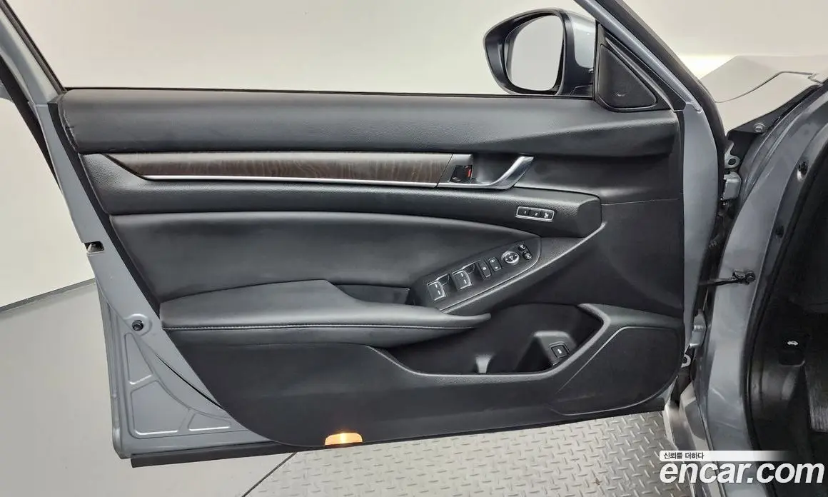 Honda Accord 2019 2.0 автомат (гидро), фото 14
