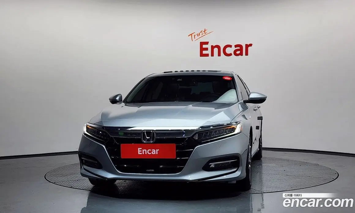 Honda Accord 2019 2.0 автомат (гидро), фото 3