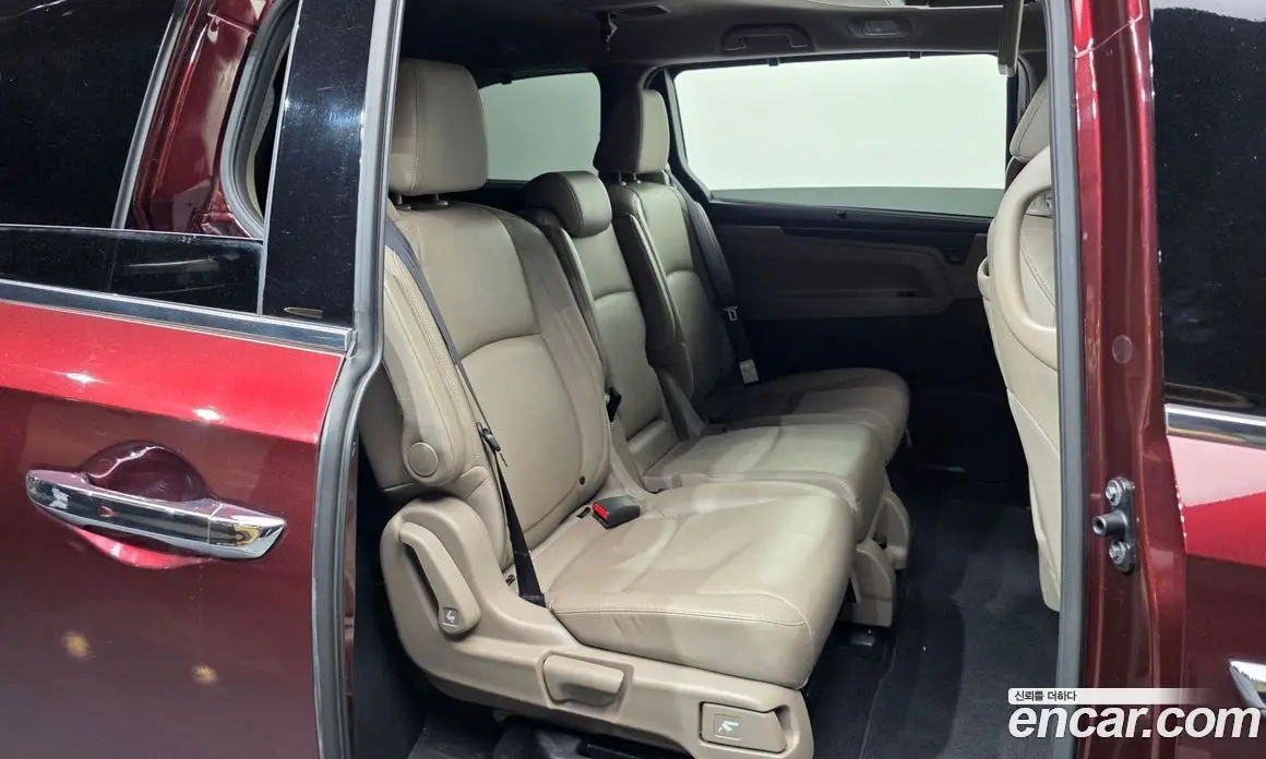 Honda Odyssey 2017 3.5 автомат (гидро), фото 18
