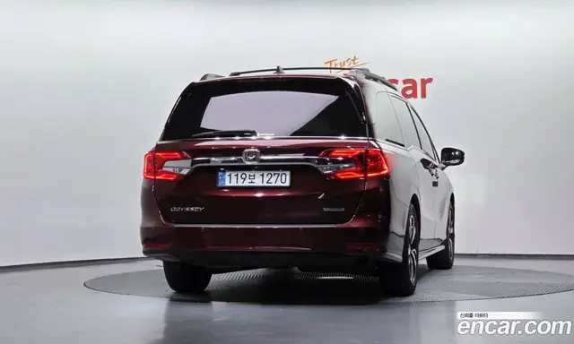 Honda Odyssey 2017 3.5 автомат (гидро), миниатюра 4