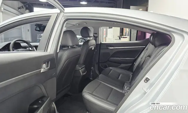 Hyundai Avante 2020 1.6 автомат (гидро), миниатюра 11