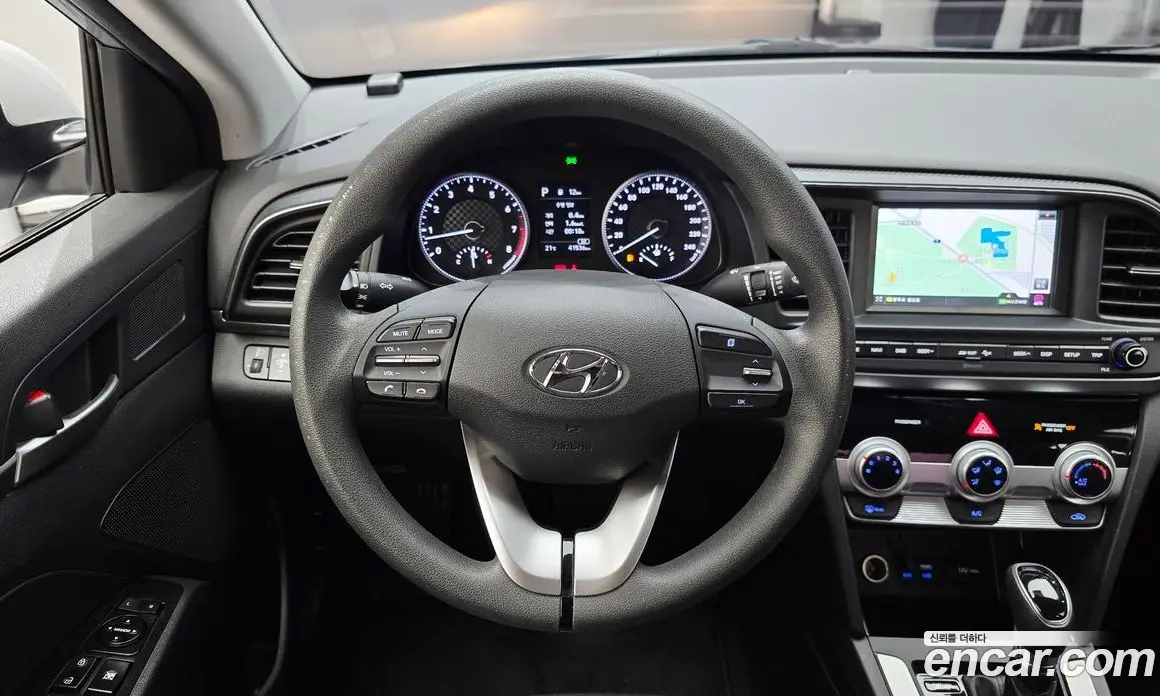Hyundai Avante 2020 1.6 автомат (гидро), фото 13