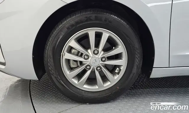 Hyundai Avante 2020 1.6 автомат (гидро), миниатюра 5