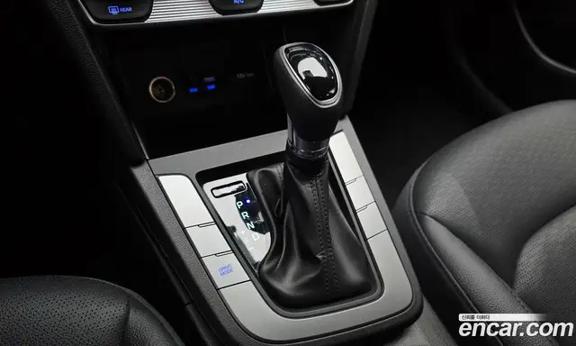 Hyundai Avante 2020 1.6 автомат (гидро), миниатюра 9
