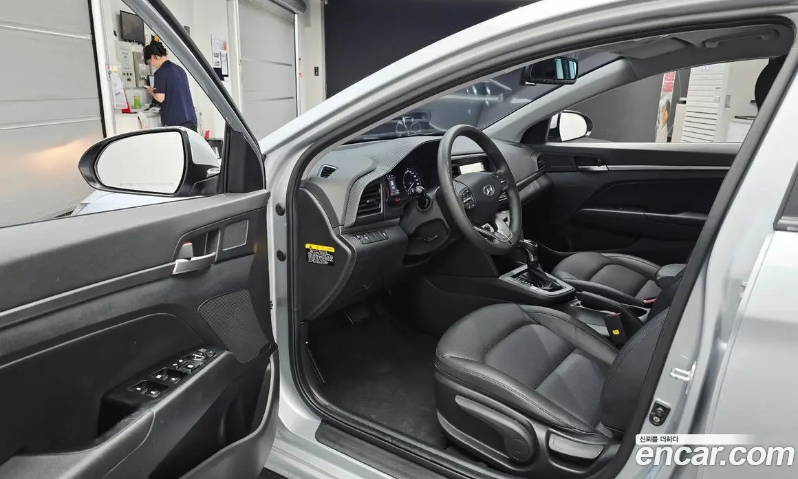 Hyundai Avante 2020 1.6 автомат (гидро), фото 10