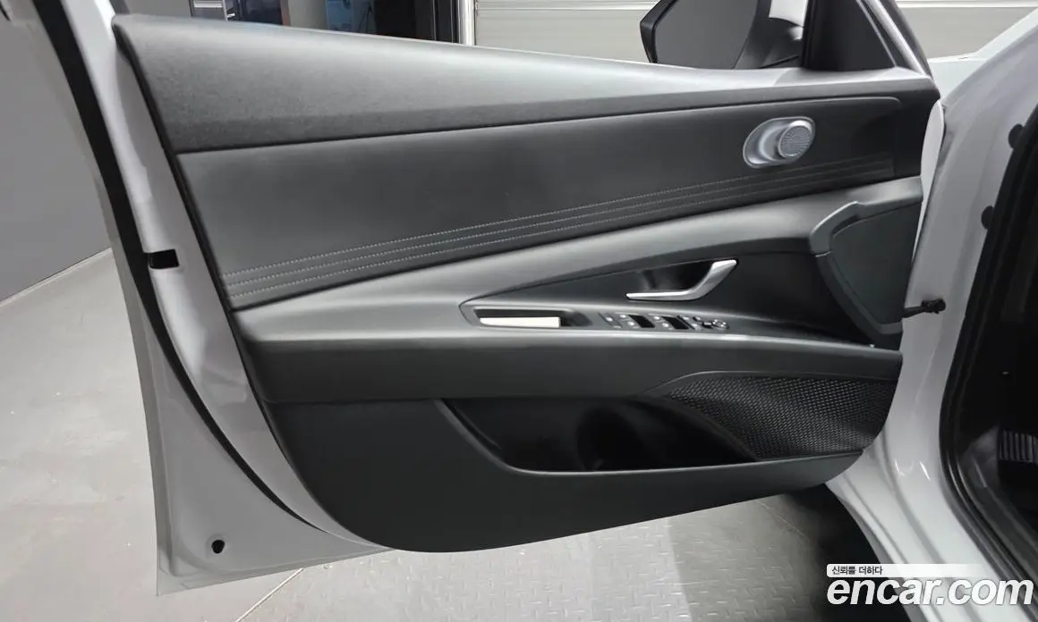 Hyundai Avante 2021 1.6 автомат (гидро), фото 14
