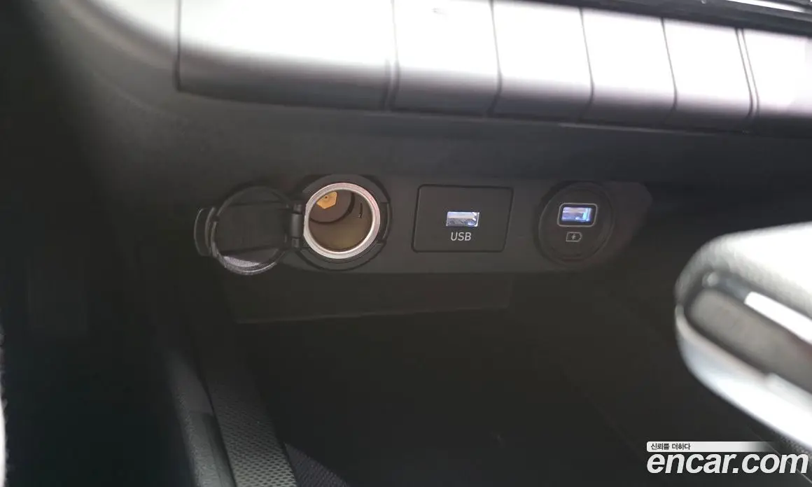 Hyundai Avante 2021 1.6 автомат (гидро), фото 23