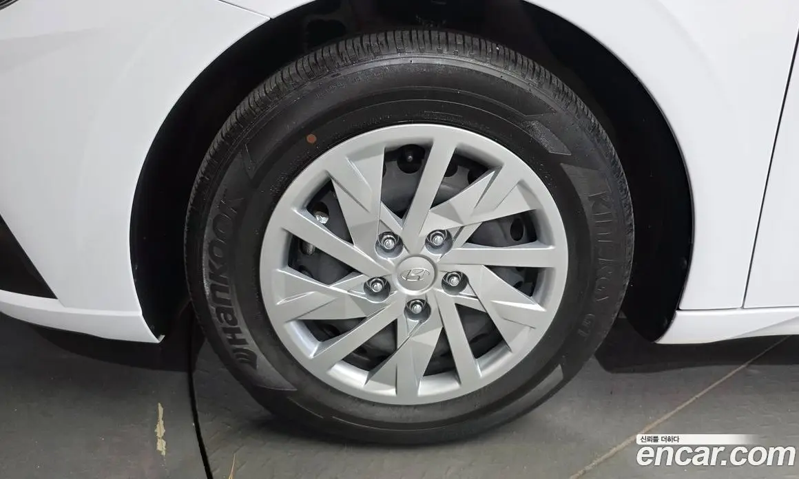 Hyundai Avante 2021 1.6 автомат (гидро), фото 5