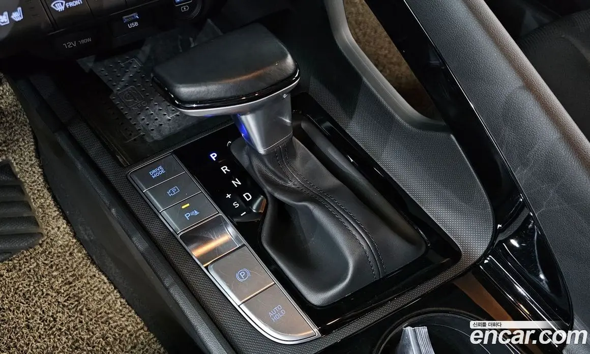 Hyundai Avante 2021 1.6 автомат (гидро), фото 12