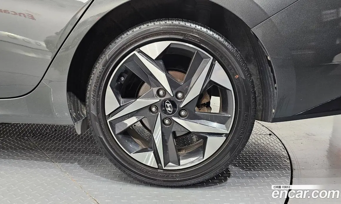 Hyundai Avante 2021 1.6 автомат (гидро), фото 7