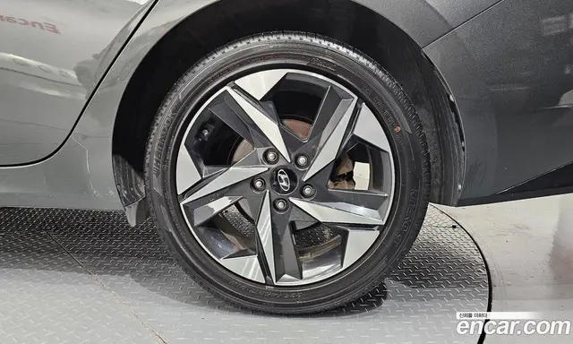 Hyundai Avante 2021 1.6 автомат (гидро), миниатюра 7
