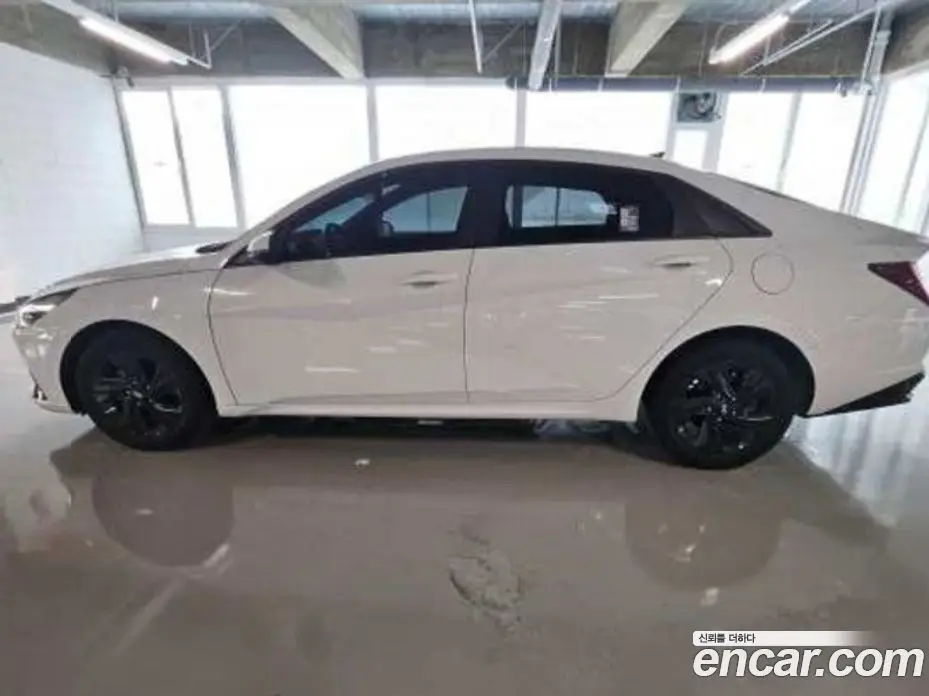 Hyundai Avante 2022 1.6 автомат (гидро), фото 5