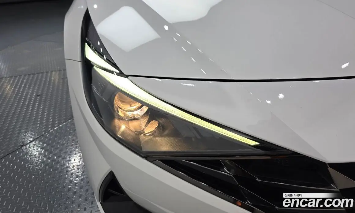 Hyundai Avante 2023 1.6 автомат (гидро), фото 8