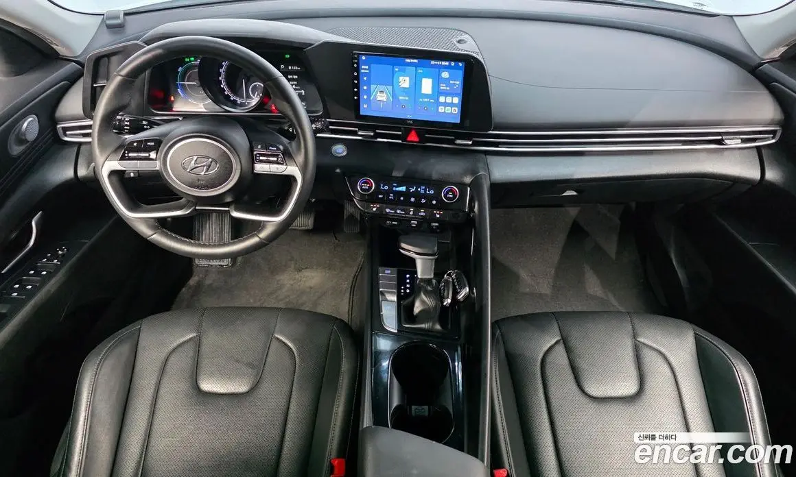 Hyundai Avante 2023 1.6 автомат (гидро), фото 10