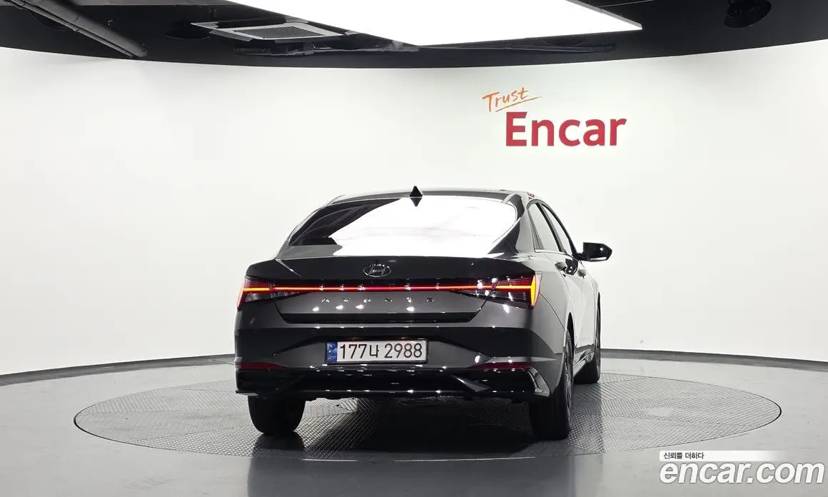 Hyundai Avante 2023 1.6 автомат (гидро), фото 4