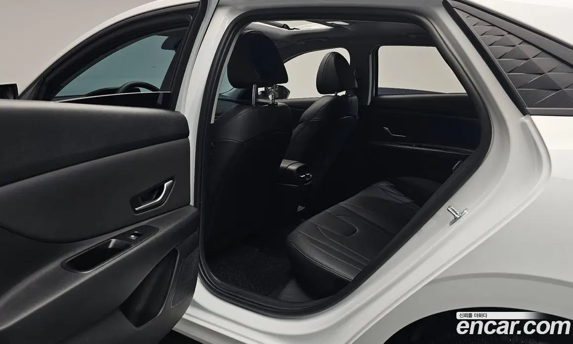 Hyundai Avante 2025 1.6 автомат (гидро), фото 16