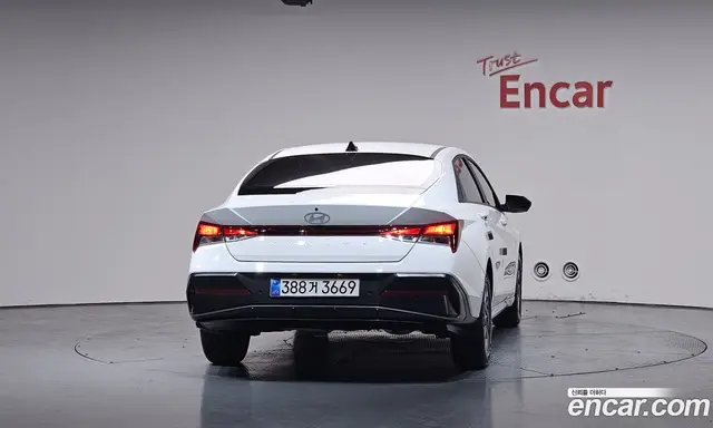 Hyundai Avante 2025 1.6 автомат (гидро), миниатюра 3