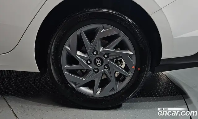Hyundai Avante 2025 1.6 автомат (гидро), миниатюра 6
