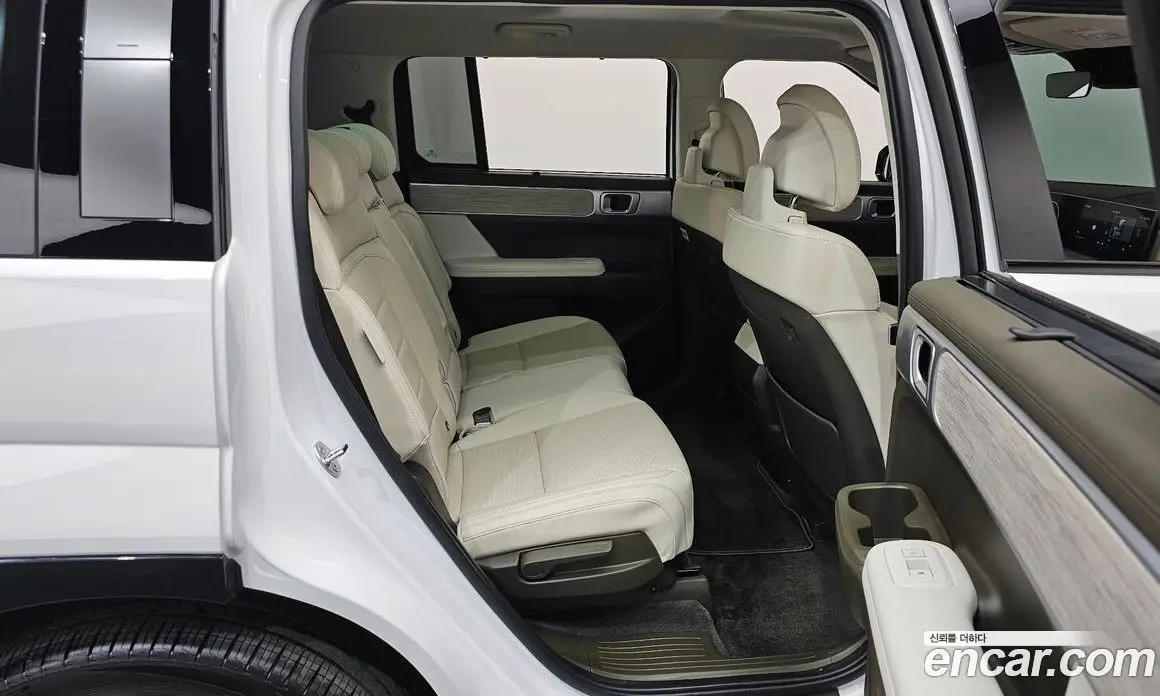Hyundai Santa Fe 2024 2.5 автомат (гидро), фото 17