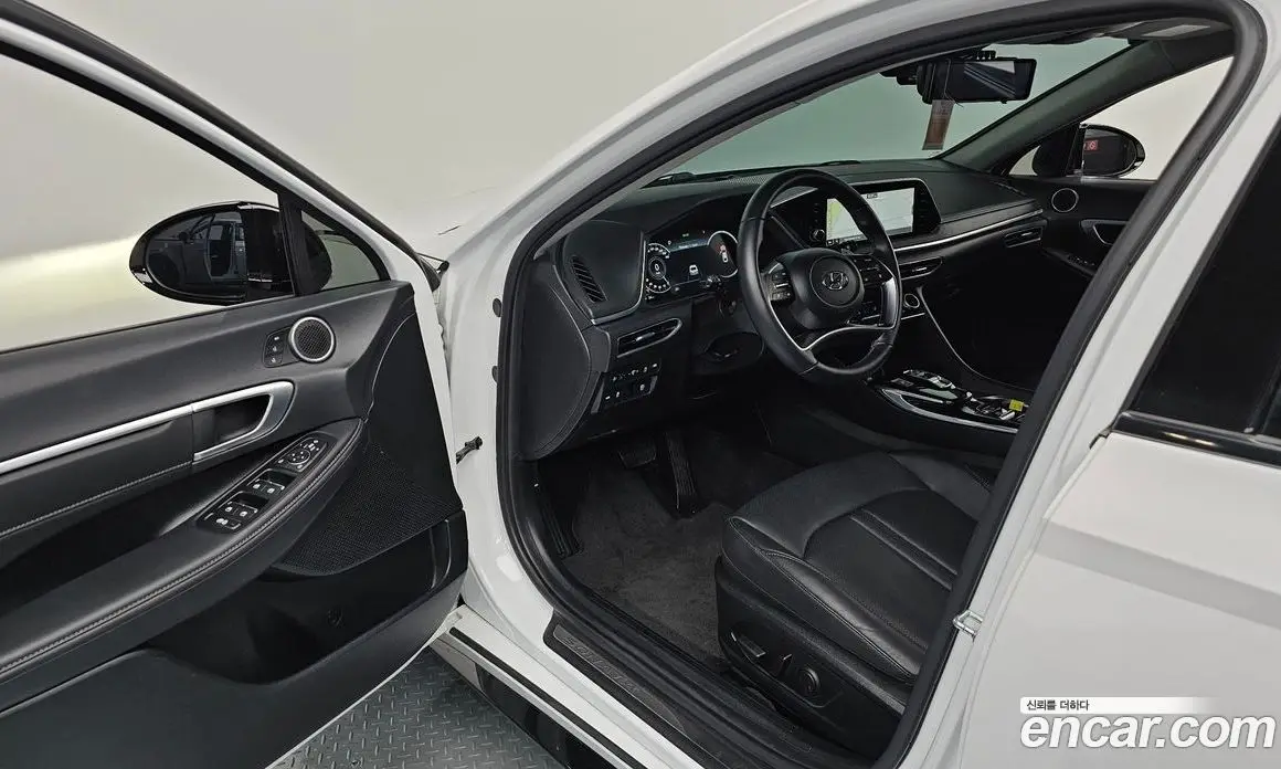 Hyundai Sonata 2021 1.6 автомат (гидро), фото 13