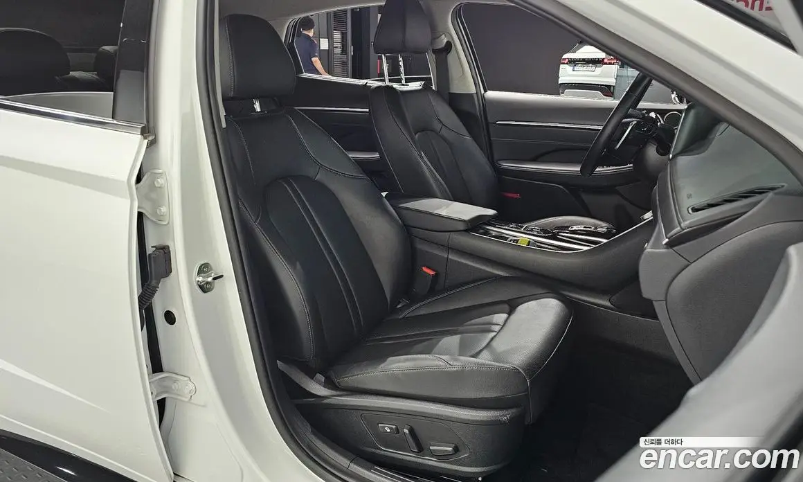 Hyundai Sonata 2021 1.6 автомат (гидро), фото 16