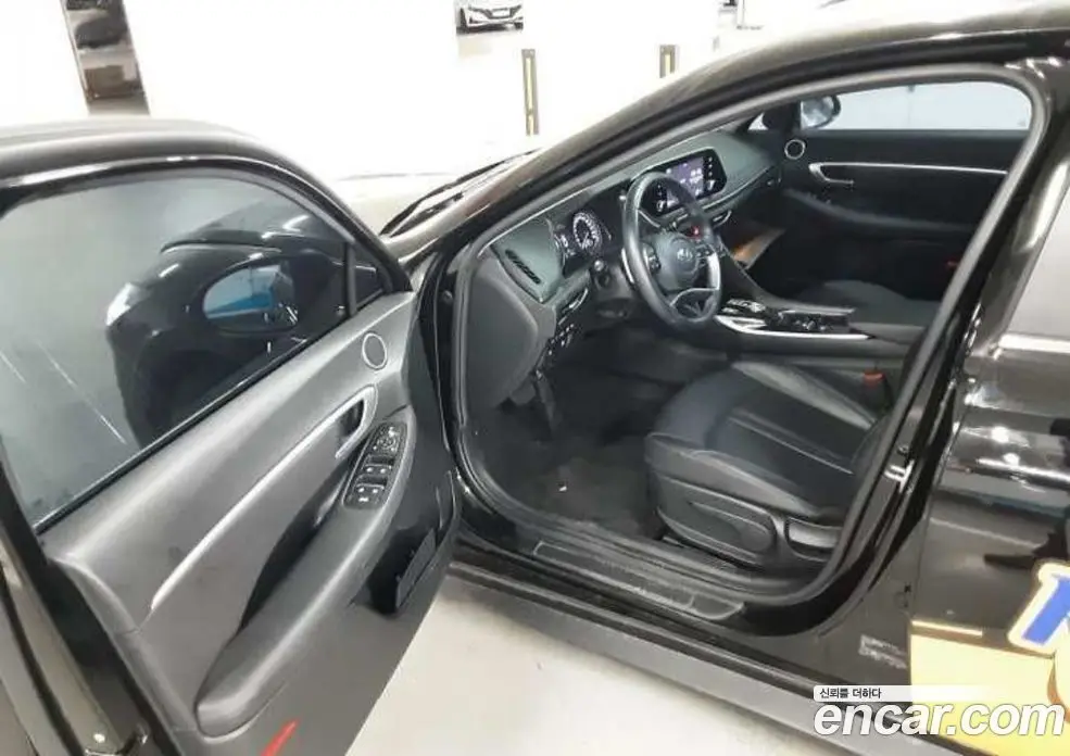 Hyundai Sonata 2023 2.0 автомат (гидро), фото 4