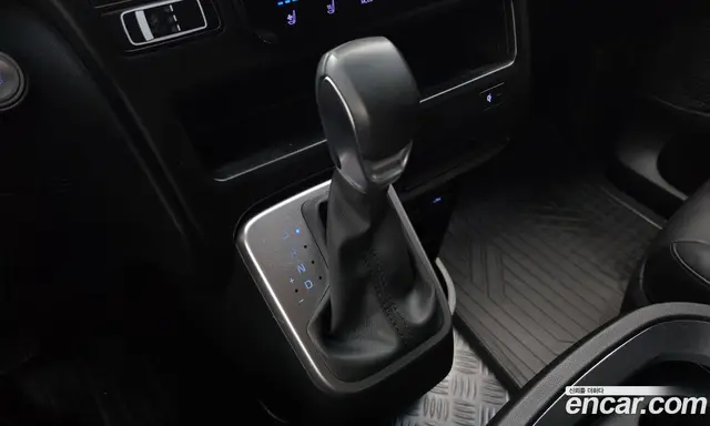 Hyundai Staria 2023 3.5 автомат (гидро), миниатюра 11
