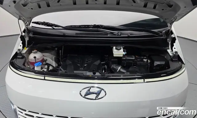 Hyundai Staria 2023 3.5 автомат (гидро), миниатюра 5