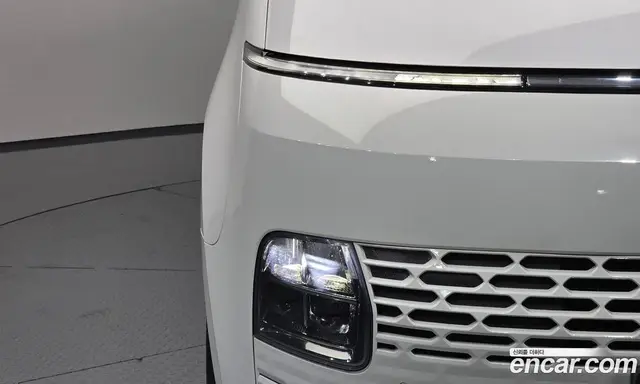 Hyundai Staria 2023 3.5 автомат (гидро), миниатюра 7