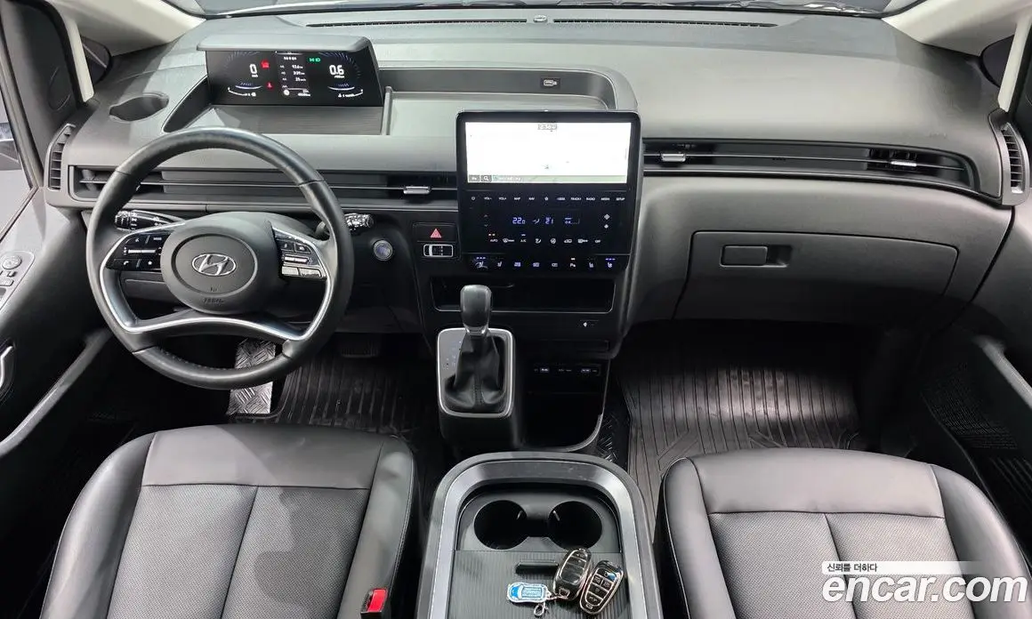 Hyundai Staria 2023 3.5 автомат (гидро), фото 9