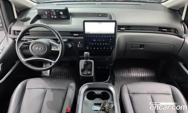 Hyundai Staria 2023 3.5 автомат (гидро), миниатюра 9