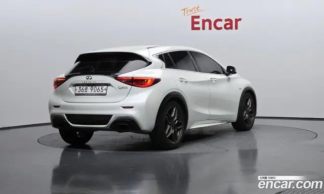 Infiniti Q30 2017 2.0 автомат (гидро), миниатюра 2 Infiniti Q30 2017 2.0 автомат (гидро), миниатюра 2