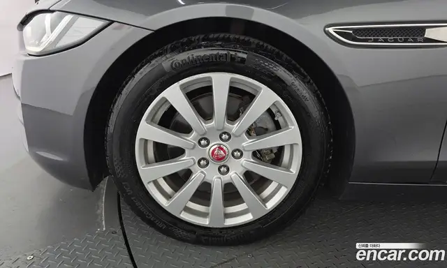 Jaguar XE 2018 2.0 автомат (гидро), миниатюра 5 Jaguar XE 2018 2.0 автомат (гидро), миниатюра 5