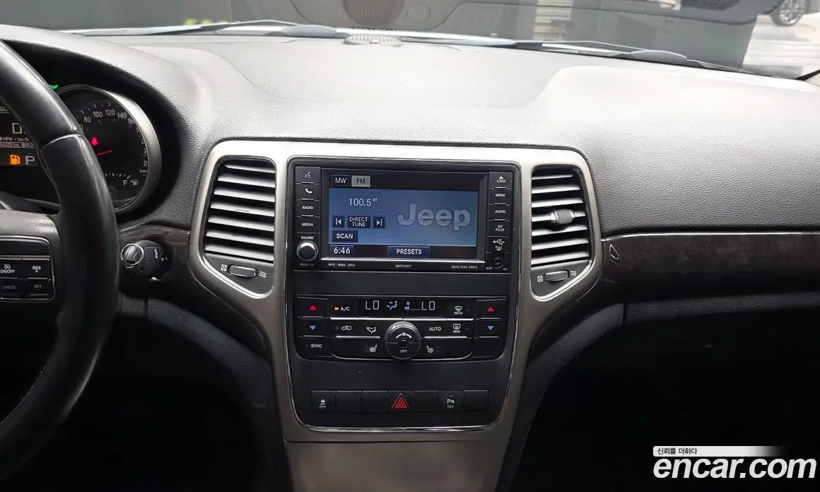 Jeep Cherokee 2011 3.6 автомат (гидро), фото 14