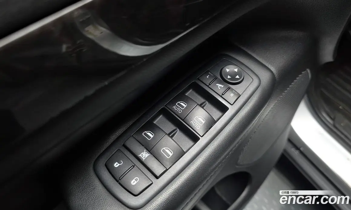 Jeep Cherokee 2011 3.6 автомат (гидро), фото 20