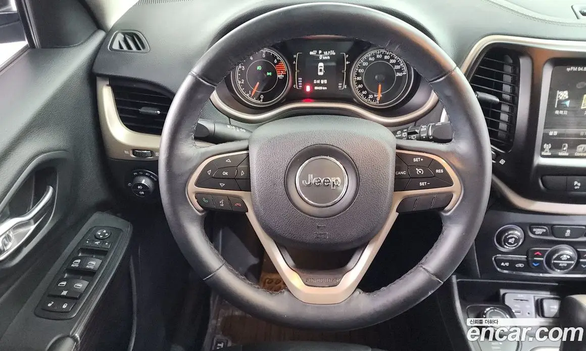 Jeep Cherokee 2016 2.4 автомат (гидро), фото 14