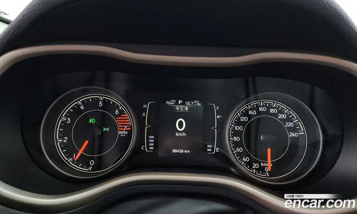 Jeep Cherokee 2016 2.4 автомат (гидро), фото 8