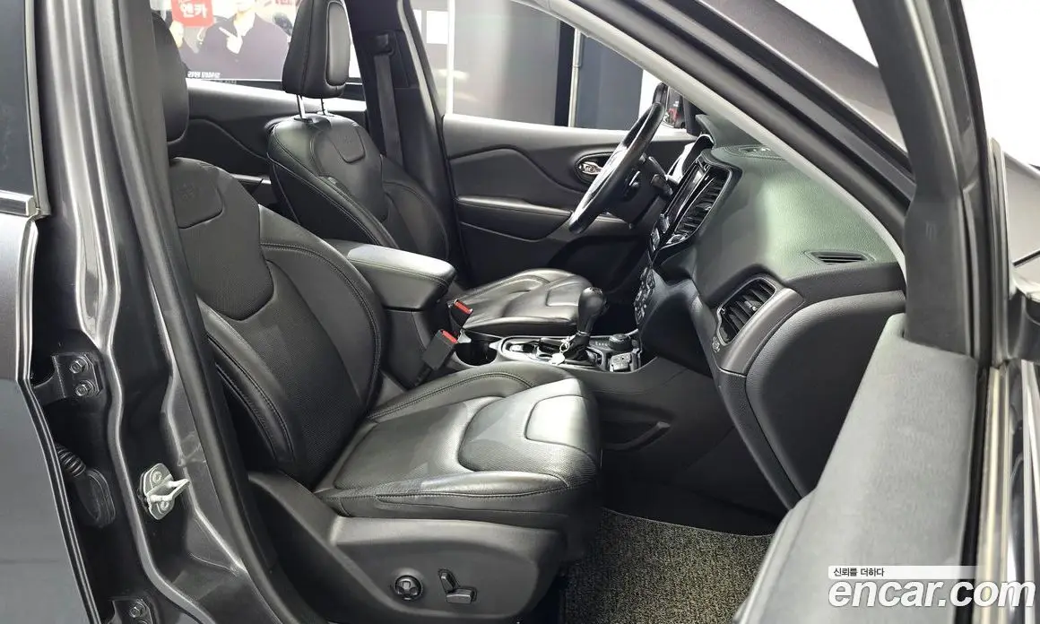 Jeep Cherokee 2020 2.4 автомат (гидро), фото 16