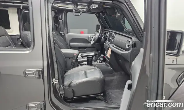 Jeep Wrangler 2021 2.0 автомат (гидро), миниатюра 11
