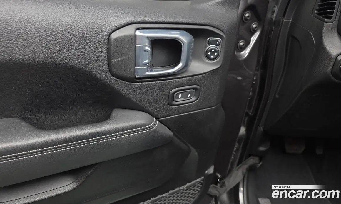 Jeep Wrangler 2021 2.0 автомат (гидро), фото 19