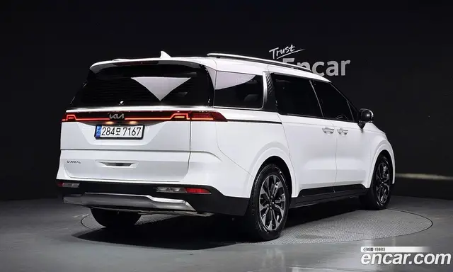 Kia Carnival 2022 2.2 автомат (гидро), миниатюра 2