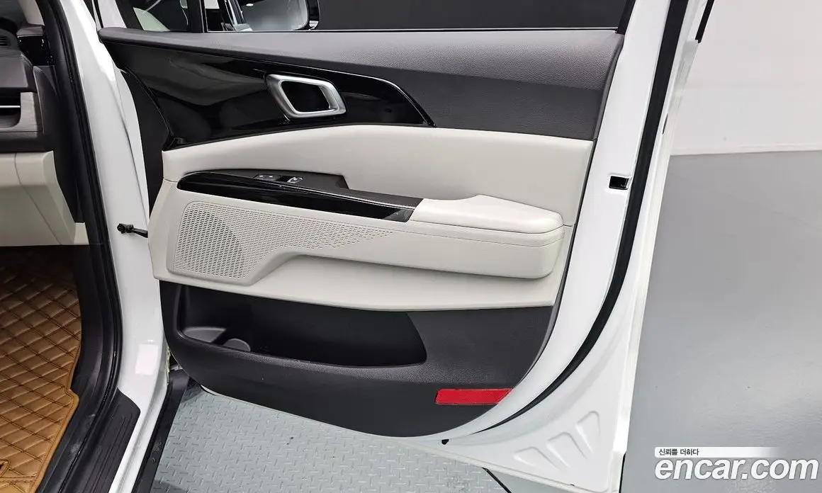 Kia Carnival 2022 2.2 автомат (гидро), фото 27