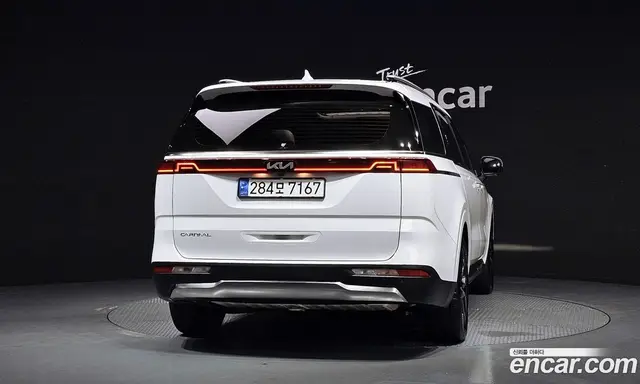 Kia Carnival 2022 2.2 автомат (гидро), миниатюра 4