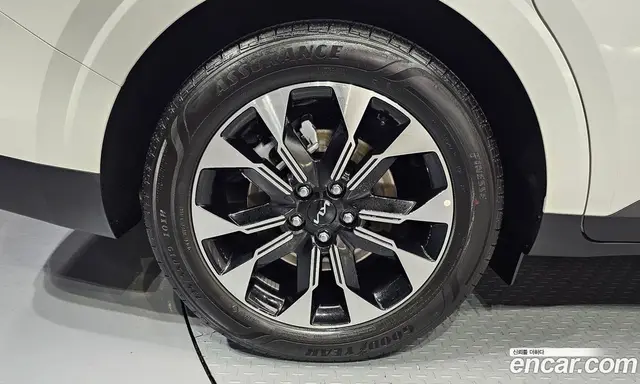 Kia Carnival 2022 2.2 автомат (гидро), миниатюра 5