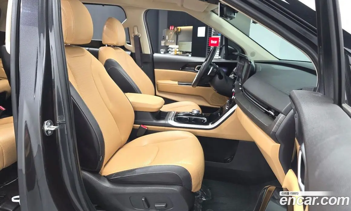 Kia Carnival 2023 2.2 автомат (гидро), фото 17